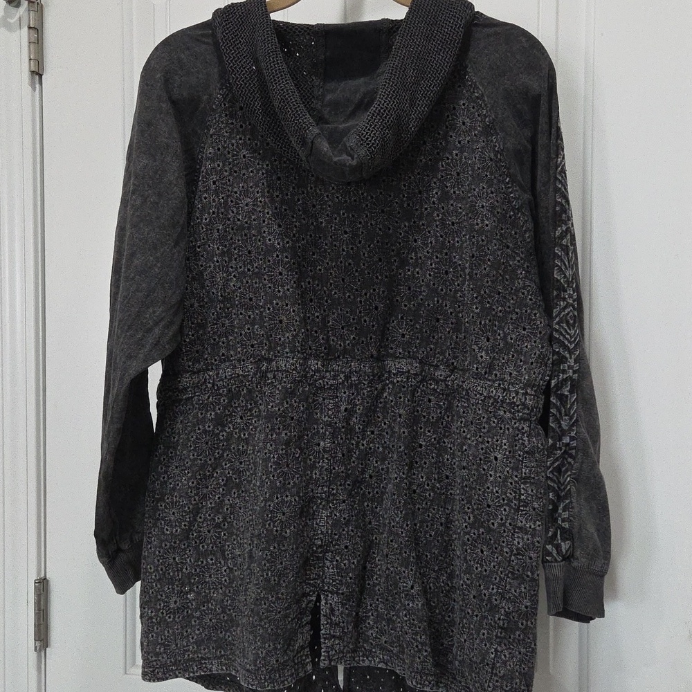 Gimmicks By BKE Jacket Womens Large Black Full Zip Eyelet Hooded Grunge Punk - Picture 7 of 9